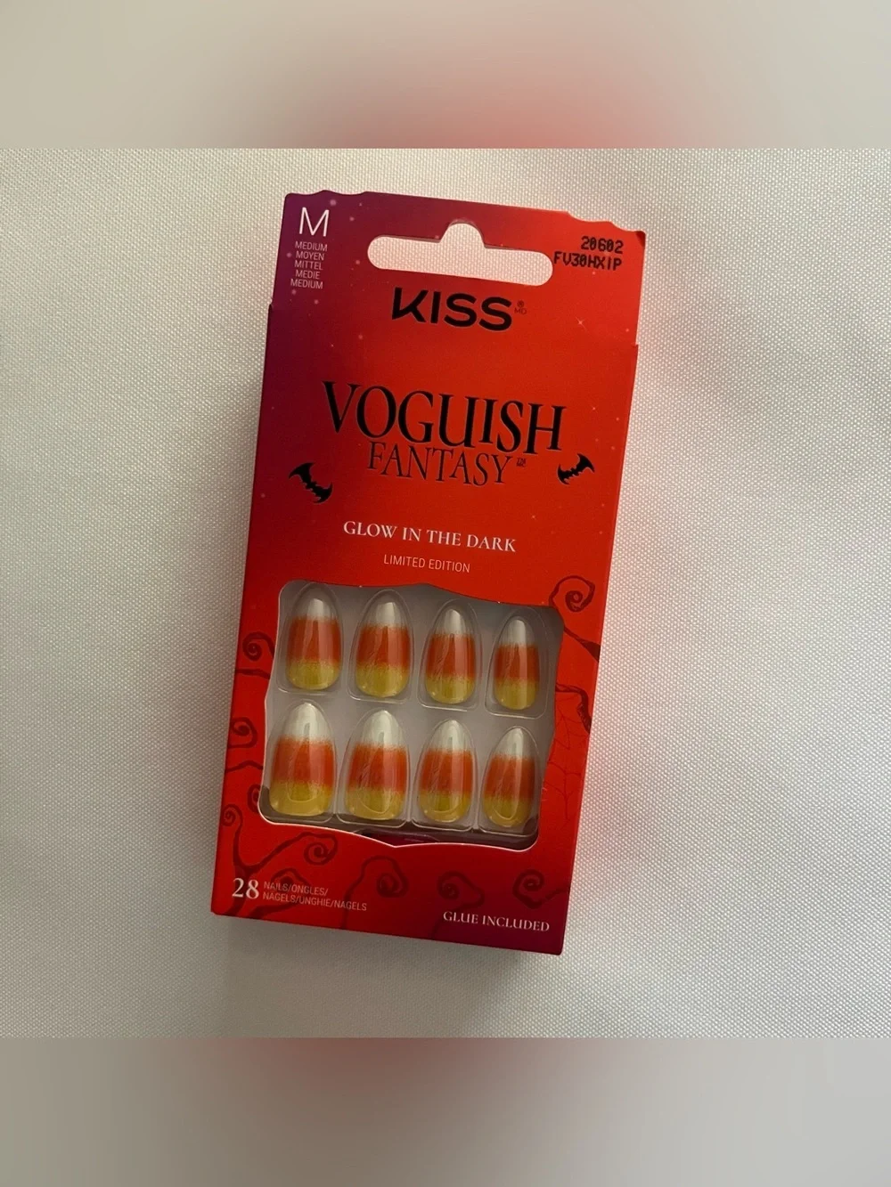 KISS Voguish Fantasy Halloween Glow In The Dark Candy Corn Press On Nails NWT